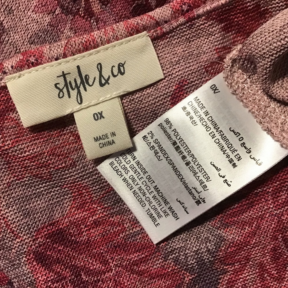 NEW! Style & Co Macy's Plus Pink Studded Printed Top Plus 0X - Picture 4 of 4